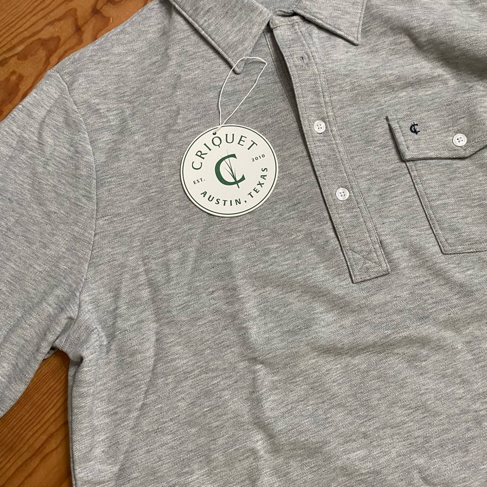 Criquet men’s large long sleeve gray shirt
